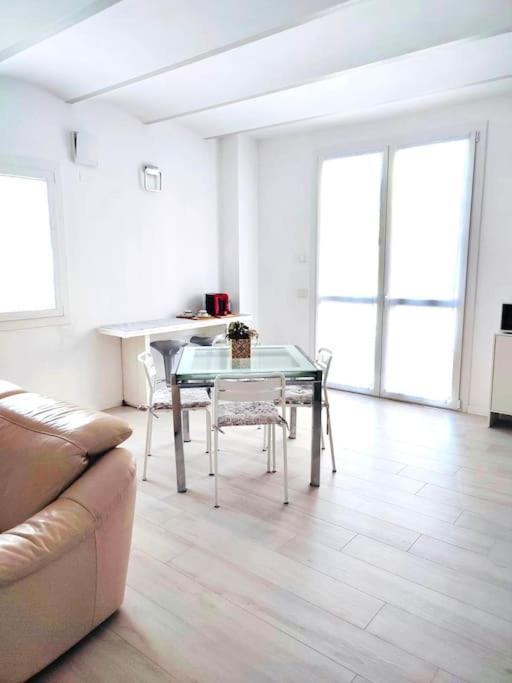 Ambroeus Apartmens Casa Spaziosa In Centro Paese Inzago Eksteriør bilde